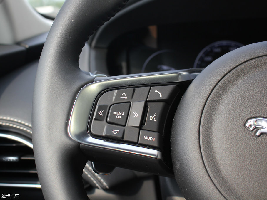 2018ݱF-PACE 3.0 SC R-Sport\Ӱ