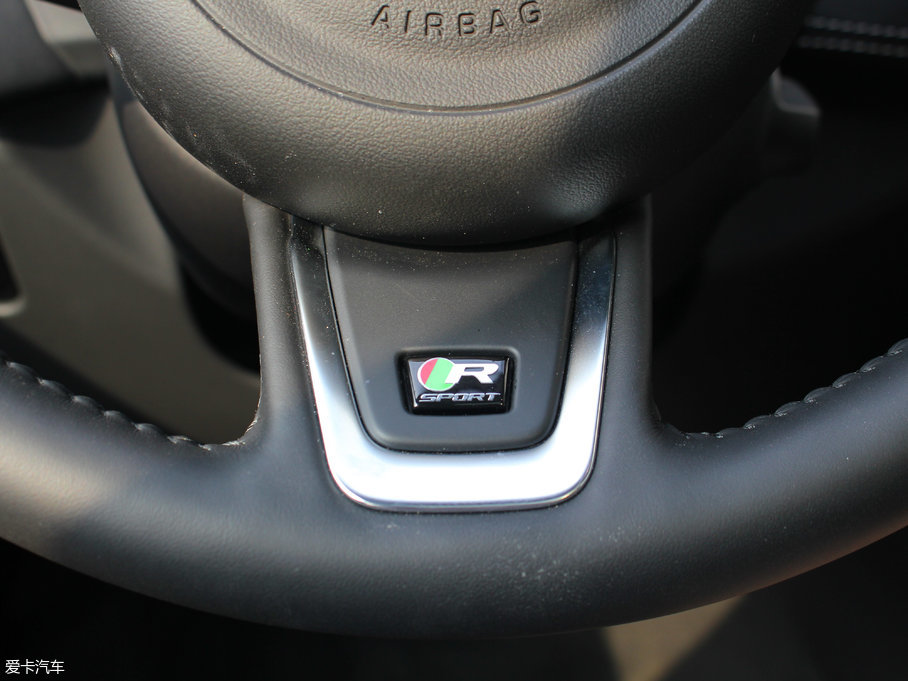 2018ݱF-PACE 3.0 SC (q)R-Sport\Ӱ