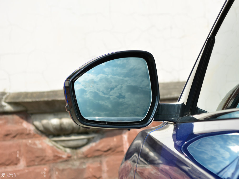 2018ݱF-PACE 2.0T R-Sport\Ӱ