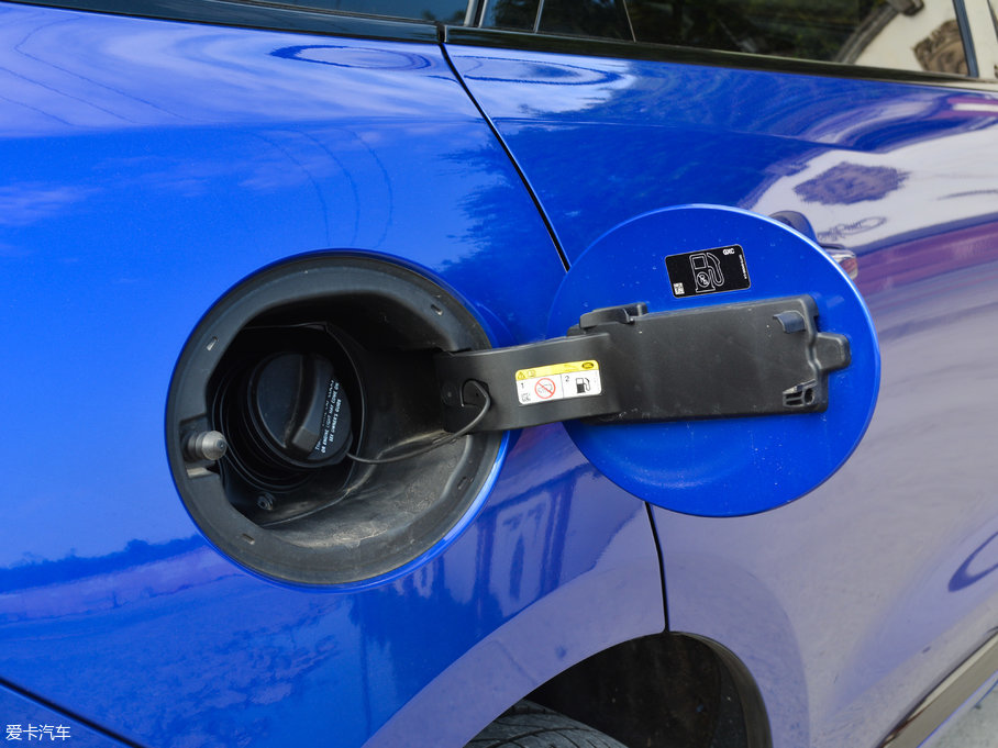 2018ݱF-PACE 2.0T R-Sport\Ӱ