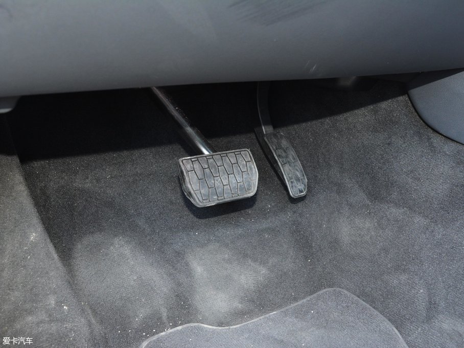 2018ݱF-PACE 2.0T (q)R-Sport\Ӱ