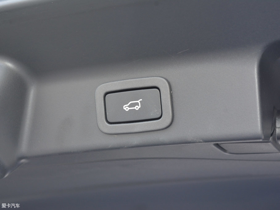 2018ݱF-PACE 2.0T R-Sport\Ӱ