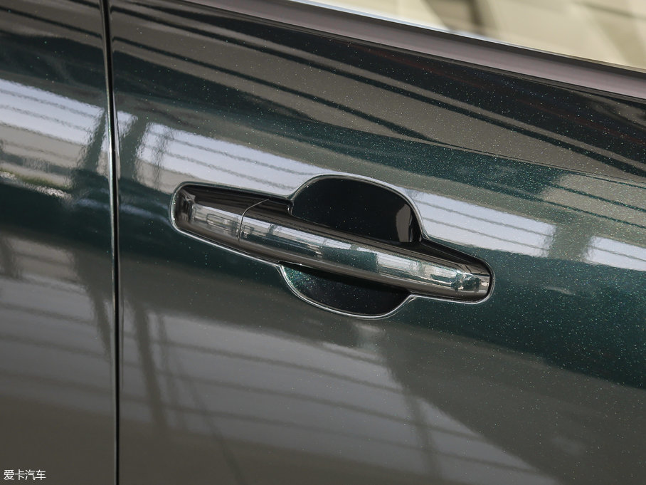 2018ݱF-PACE 2.0T 򌶼