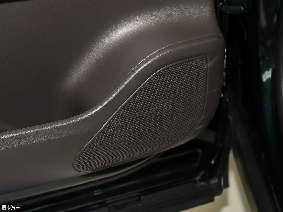 2018ݱF-PACE 2.0T 򌶼