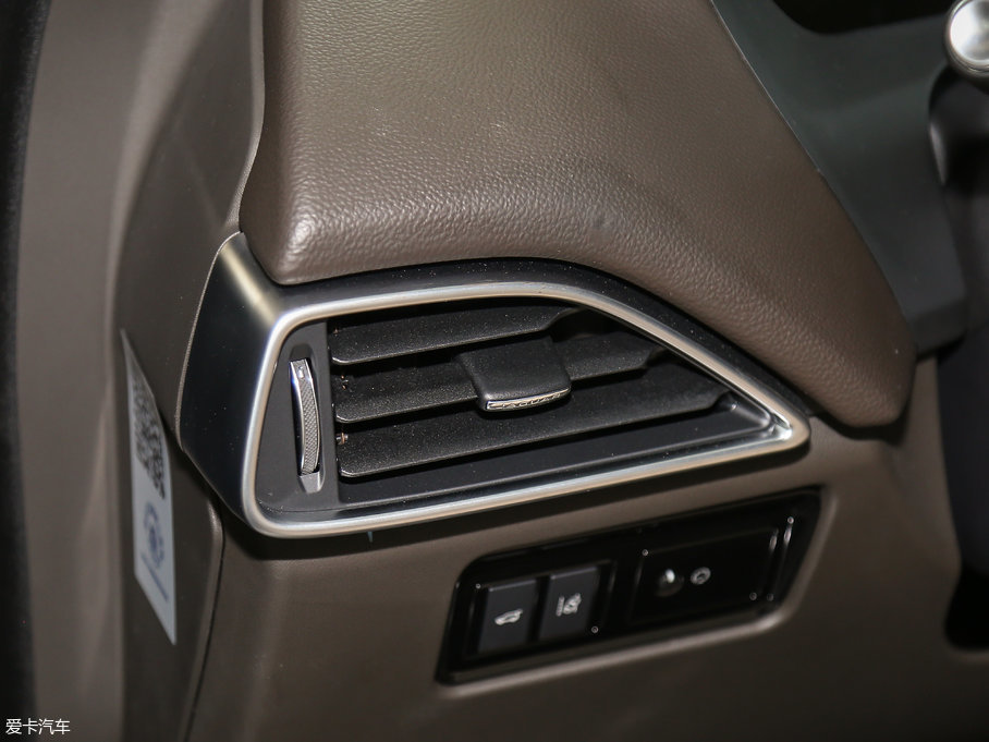 2018ݱF-PACE 2.0T (q)