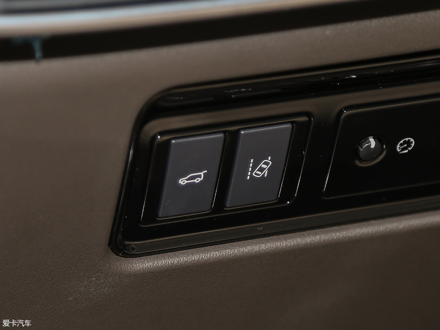 2018ݱF-PACE 2.0T 򌶼