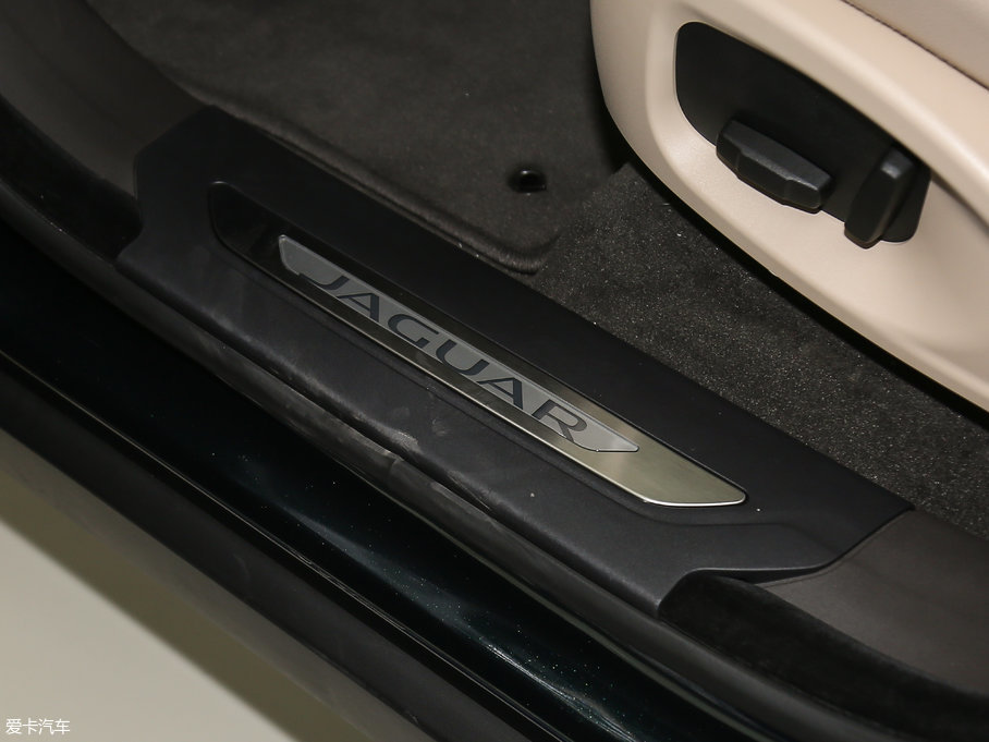 2018ݱF-PACE 2.0T 򌶼