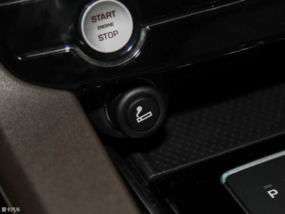 2018ݱF-PACE 2.0T (q)