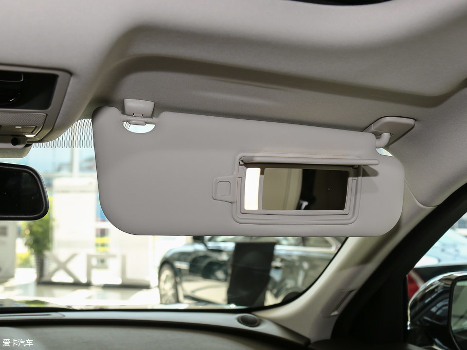 2018ݱF-PACE 2.0T 򌶼