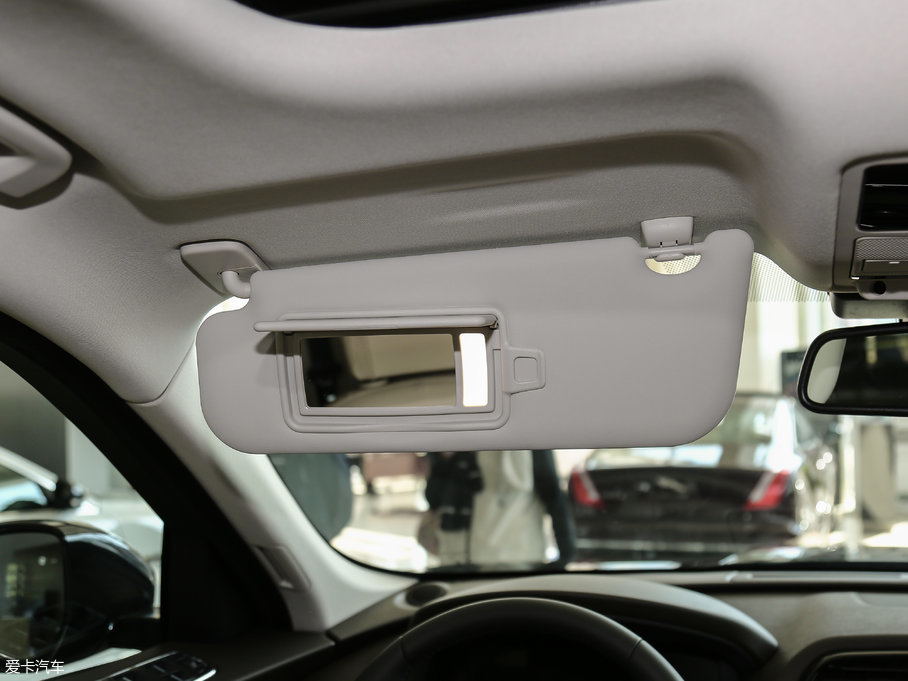 2018ݱF-PACE 2.0T 򌶼