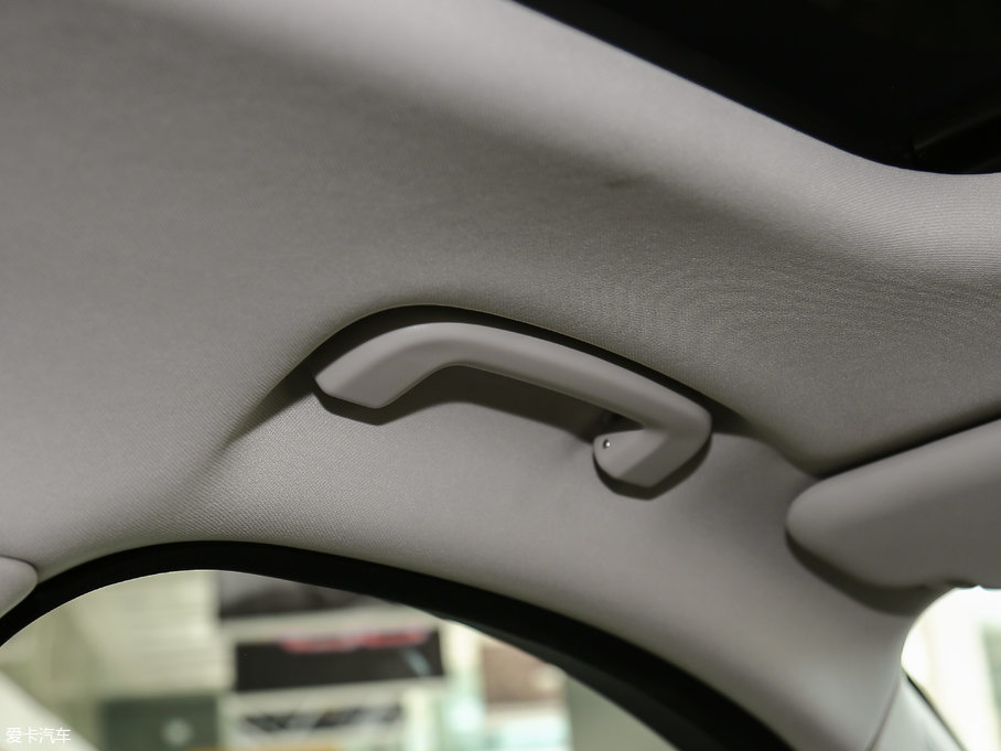 2018ݱF-PACE 2.0T 򌶼