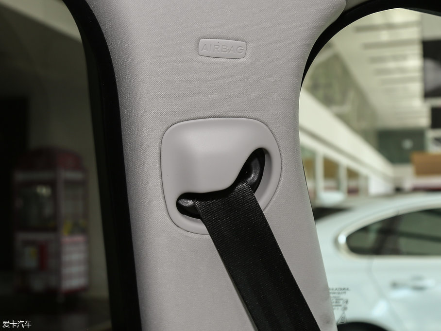 2018ݱF-PACE 2.0T 򌶼