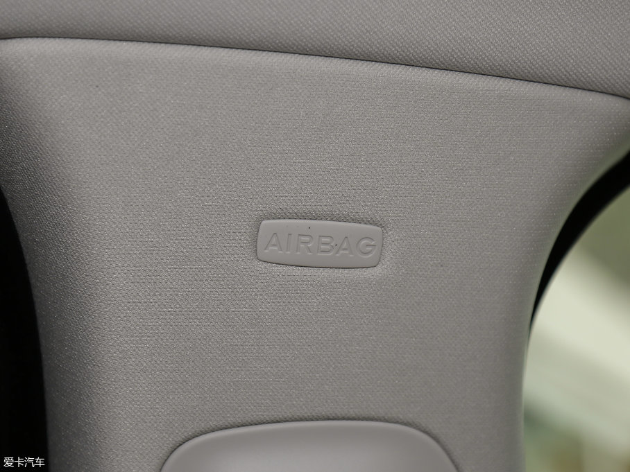 2018ݱF-PACE 2.0T 򌶼