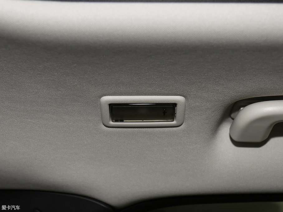 2018ݱF-PACE 2.0T 򌶼