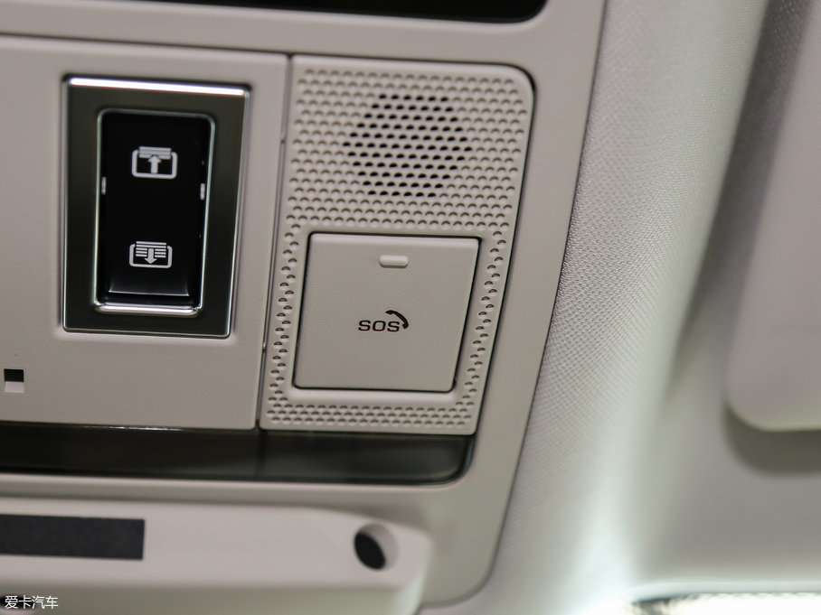 2018ݱF-PACE 2.0T 򌶼