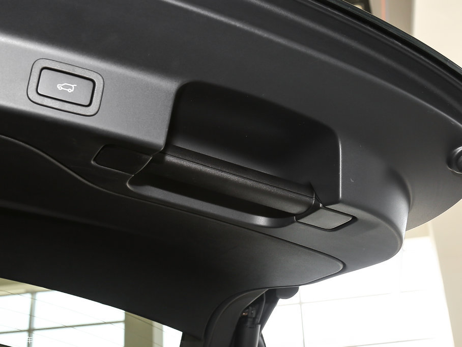 2018ݱF-PACE 2.0T (q)