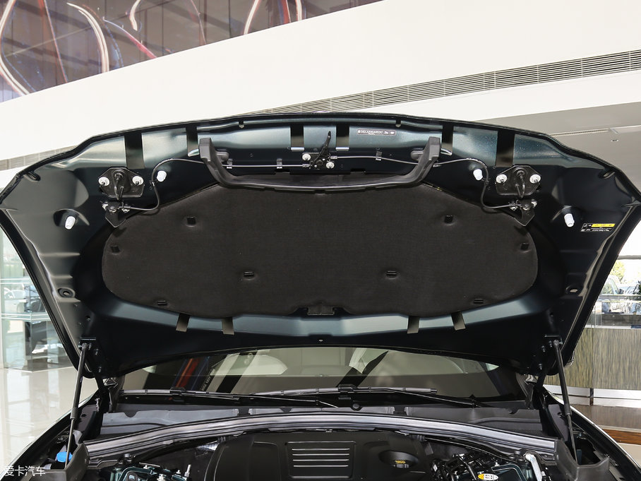 2018ݱF-PACE 2.0T 򌶼