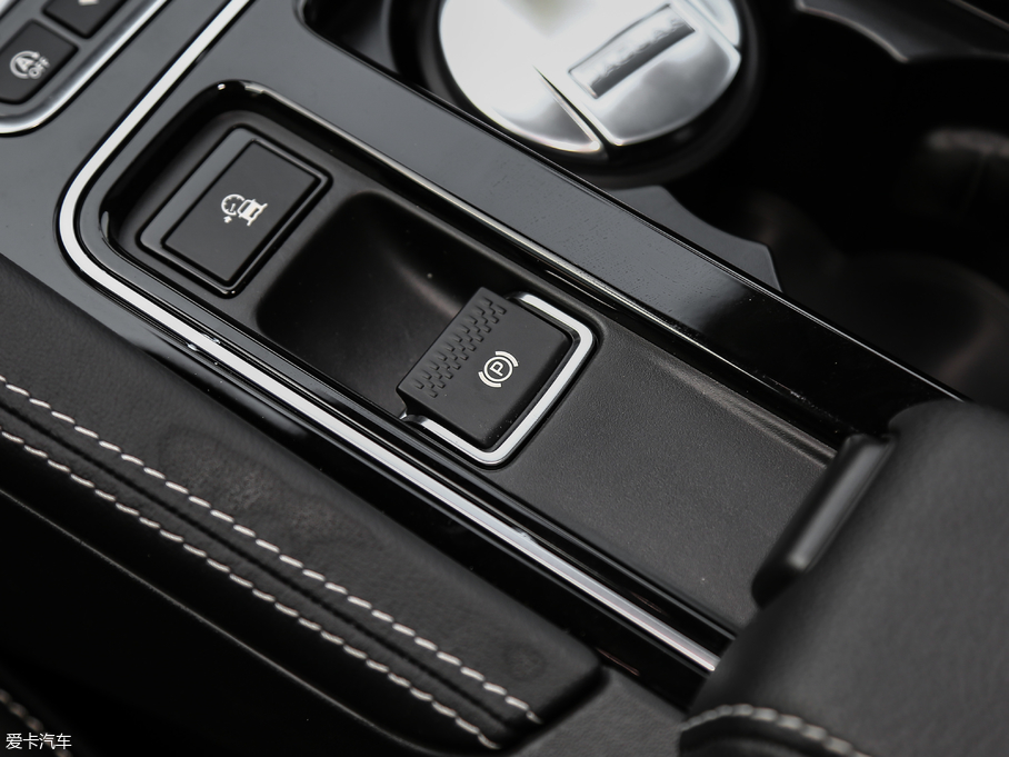 2018ݱF-PACE Ŀ 2.0T (q)R-Sport\(yn)(dng)