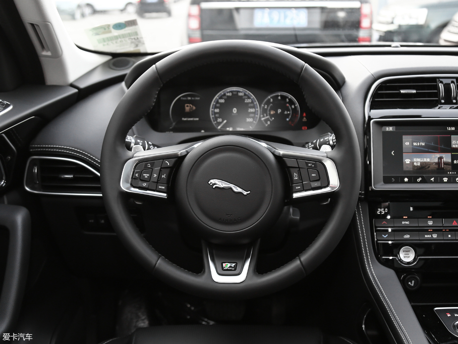 2018ݱF-PACE Ŀ 2.0T R-Sport\Ӱ