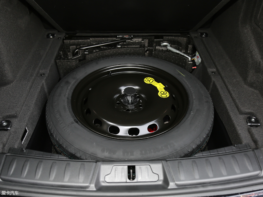 2018ݱF-PACE Ŀ 2.0T (q)R-Sport\Ӱ