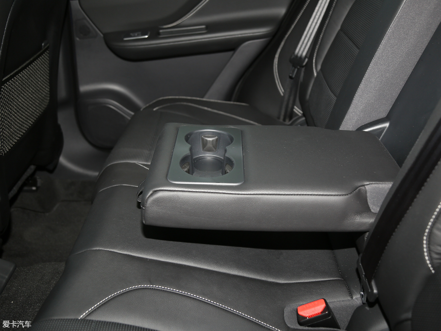 2018ݱF-PACE Ŀ 2.0T R-Sport\Ӱ