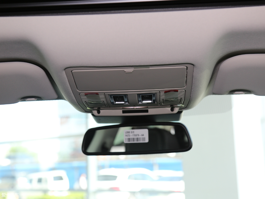 2018ݱF-PACE Ŀ 2.0T R-Sport\Ӱ