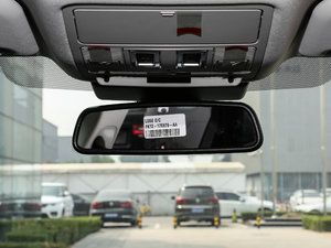 20182.0T (q)R-Sport\(yn)(dng) ܇(ni)ҕR