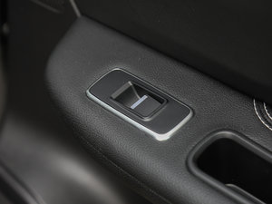 20182.0T R-Sport\Ӱ g