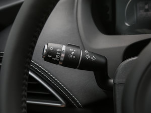 20182.0T (q)R-Sport\(yn)(dng) п؅^(q)