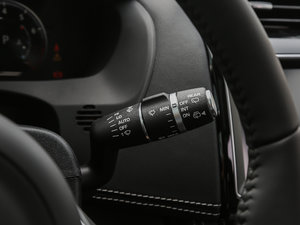 20182.0T (q)R-Sport\(yn)(dng) п؅^(q)