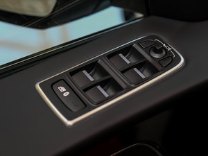 20183.0 SC R-Sport\Ӱ {܇ƅ^	