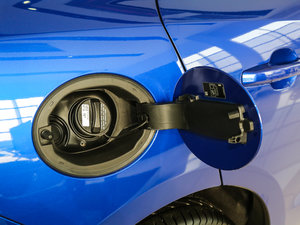 20182.0T R-Sport\Ӱ ^