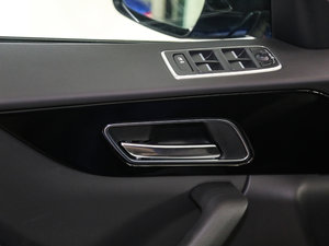 20182.0T (q)R-Sport\(yn)(dng) g