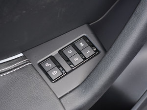 20182.0T (q)R-Sport\(yn)(dng) п؅^(q)