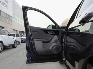 2018Ŀ 2.0T R-Sport\Ӱ {λ܇T