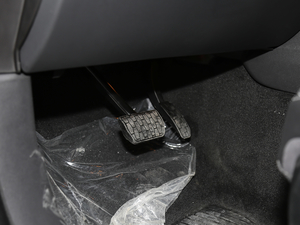 2018Ŀ 2.0T R-Sport\Ӱ g