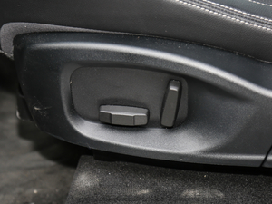 2018Ŀ 2.0T R-Sport\Ӱ {{