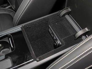 2018Ŀ 2.0T R-Sport\Ӱ g