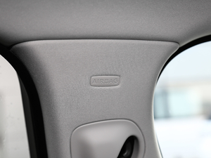 2018Ŀ 2.0T R-Sport\Ӱ g