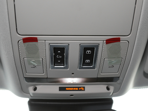 2018Ŀ 2.0T R-Sport\Ӱ g