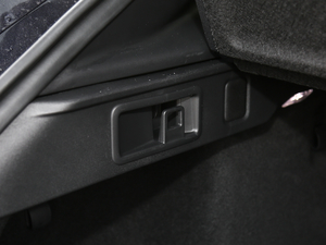 2018Ŀ 2.0T R-Sport\Ӱ g