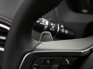 2018Ŀ 2.0T (q)R-Sport\Ӱ п؅^(q)