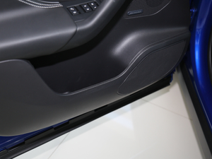 2018Ŀ 2.0T (q)R-Sport\(yn)Ӱ ǰTg