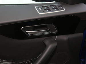 2018Ŀ 2.0T R-Sport\Ӱ g