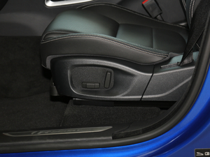 2018Ŀ 2.0T (q)R-Sport\(yn)Ӱ {{(dio)(ji)