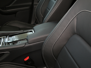 2018Ŀ 2.0T (q)R-Sport\(yn)Ӱ 