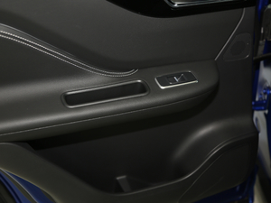 2018Ŀ 2.0T R-Sport\Ӱ g