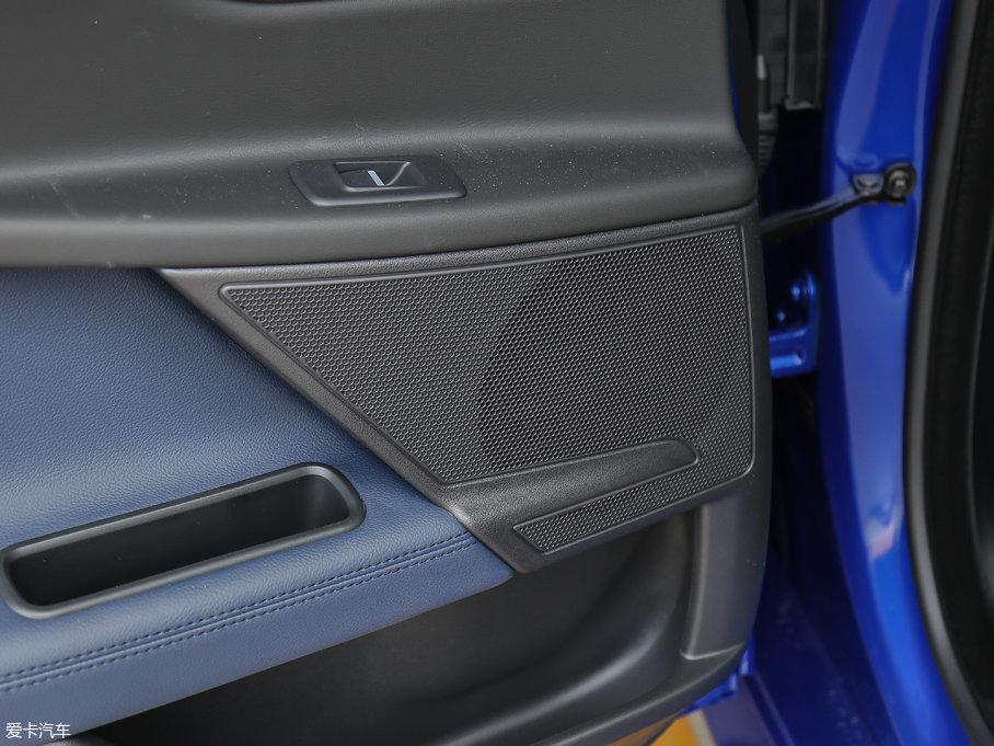 2018ݱXE 2.0T 250PS R-SPORT\Ӱ