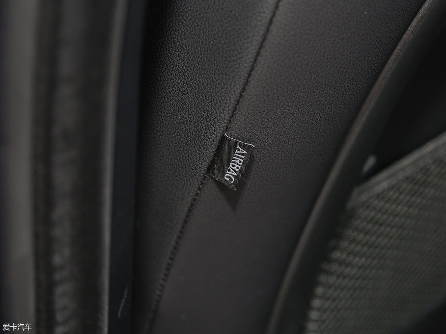 2018ݱXE 2.0T 250PS R-SPORT\Ӱ