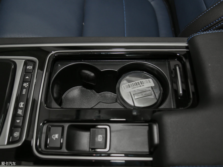 2018ݱXE 2.0T 250PS R-SPORT\Ӱ